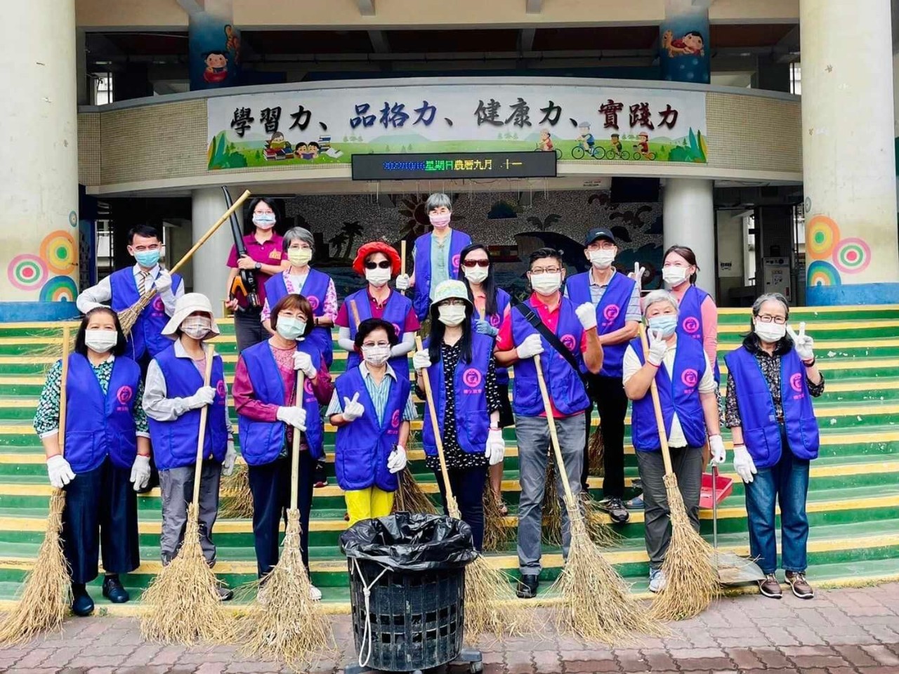 LINE_ALBUM_校網輪播照片1111_221111_43.jpg