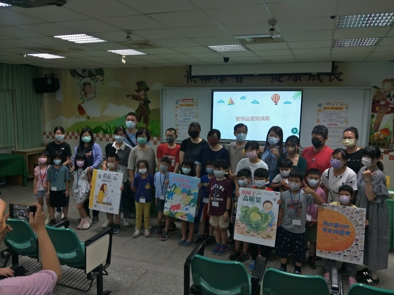 LINE_ALBUM_校網輪播照片1111_221111_65.jpg